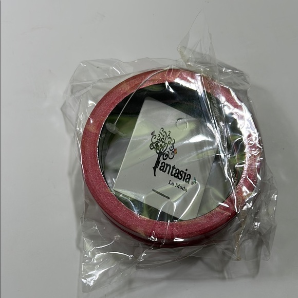 Moda Pink Bangle Accessory - Picture 10 of 16